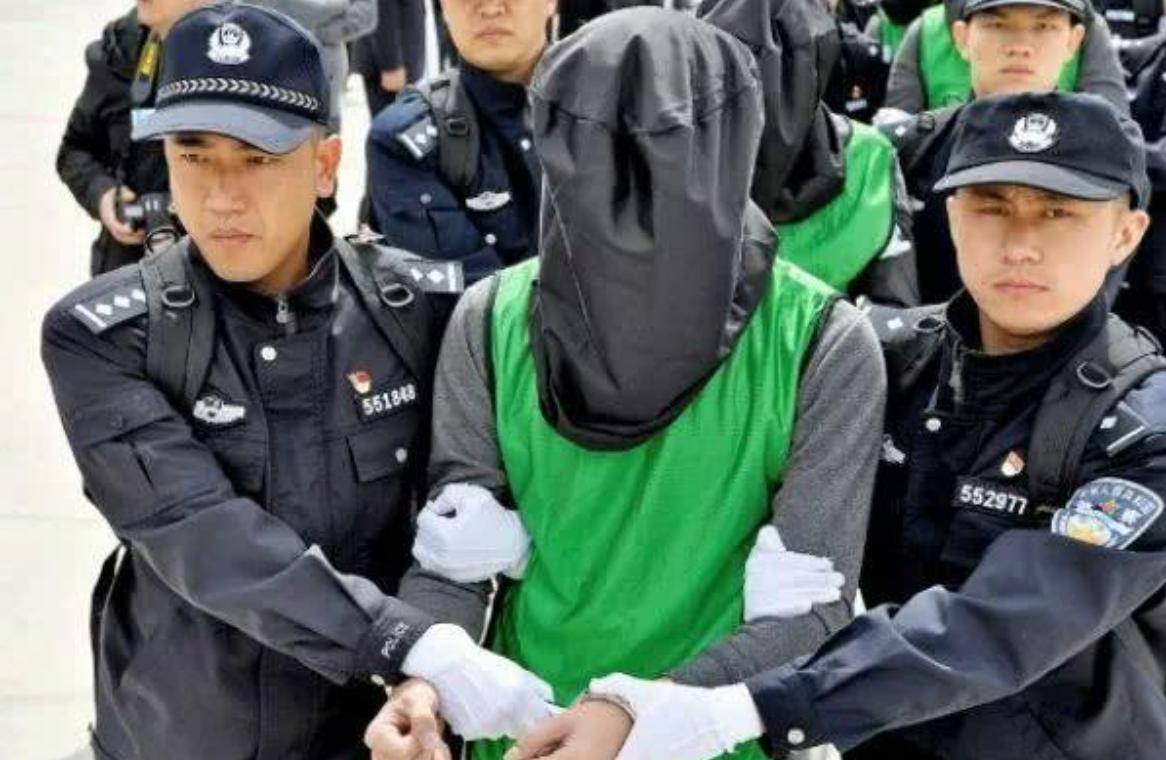 1993年一采购员私吞1.8万公款,劫机潜逃台湾,工具仅是一块肥皂