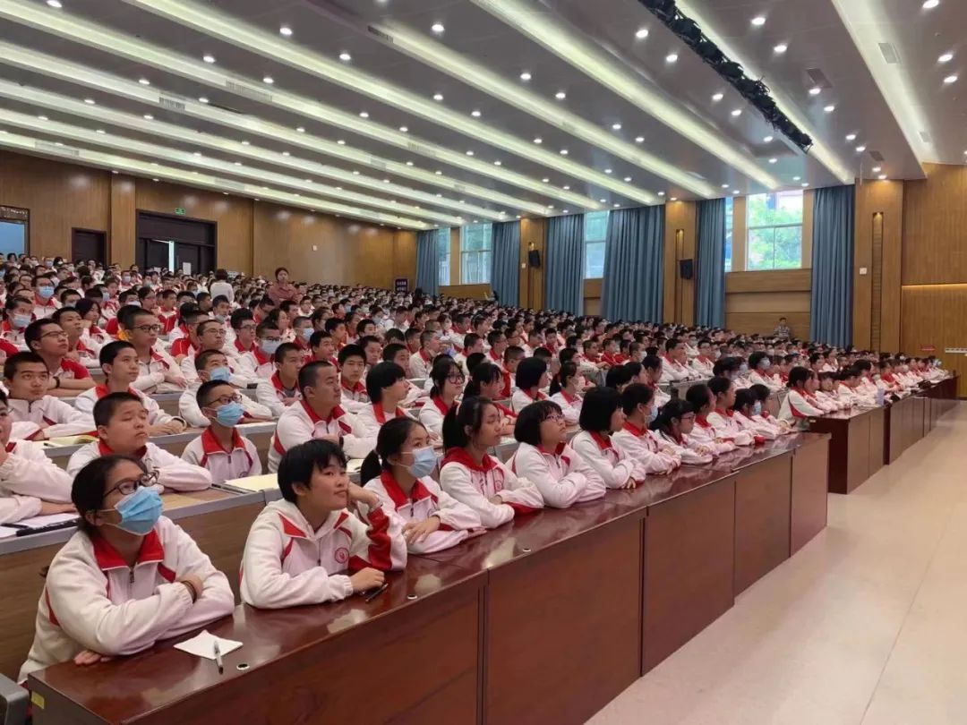 背靠师大、底蕴深厚，时代中学值得了解！