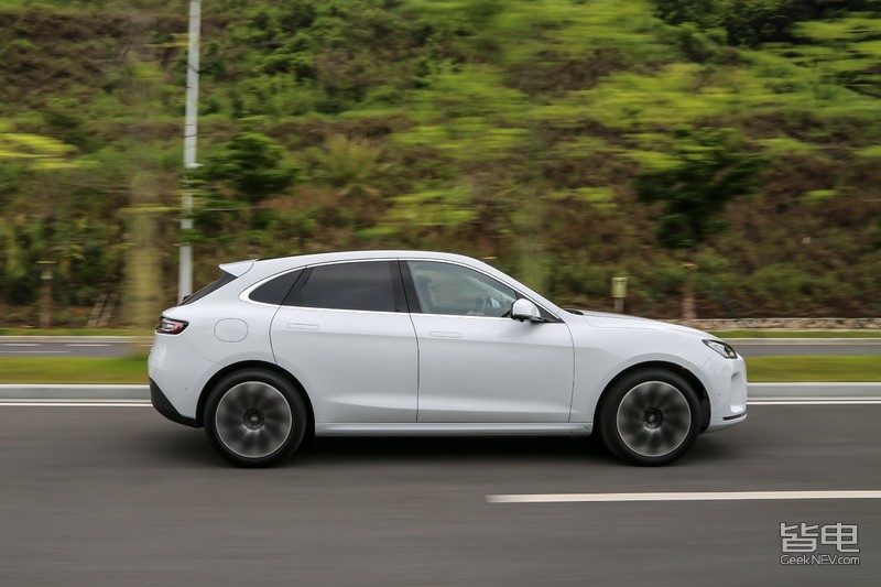 顶着华为光环实力几何打榜测试问界M5四驱性能版