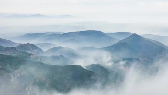 最好的风景是山里走走,最好的旅游风景在路上