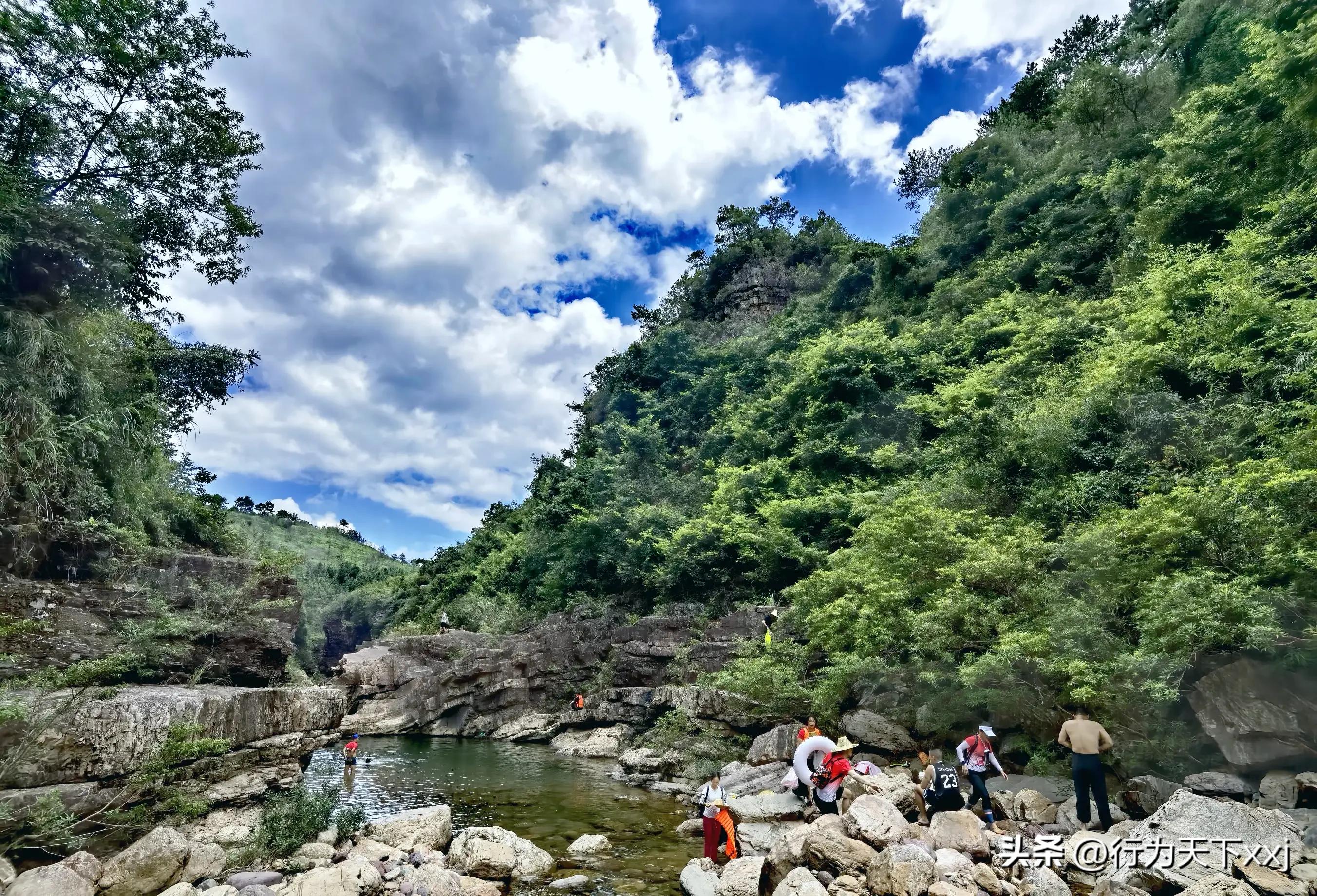 避暑天堂惹人醉完整版,避暑胜地康养天堂