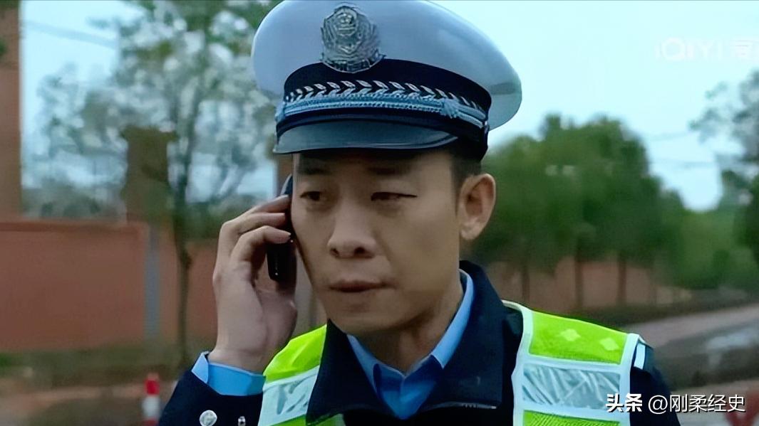 狂飙经不起推敲,狂飙不能看吗