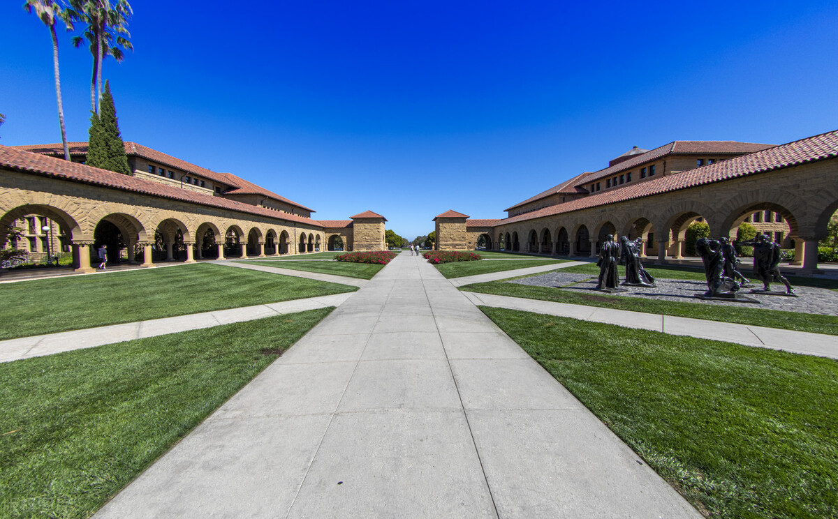 本科毕业出国留学得什么时间准备,毕业后出国留学需要哪些材料