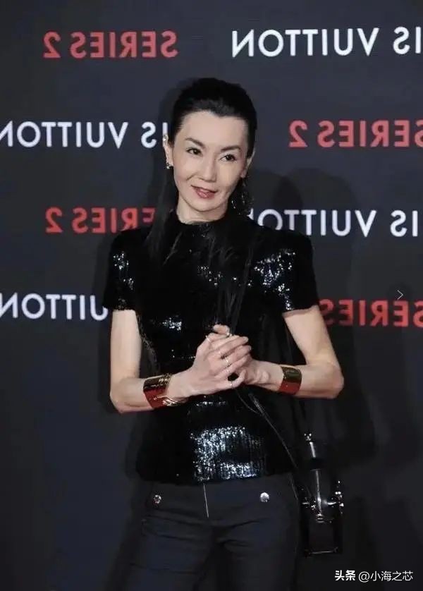 息影18年，58岁张曼玉近况曝光：独居贫民区，不婚无子，活得太飒