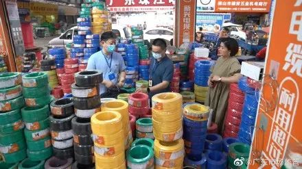 老坛酸菜是抠脚大汉才出来的吗,美女用脚做老坛酸菜