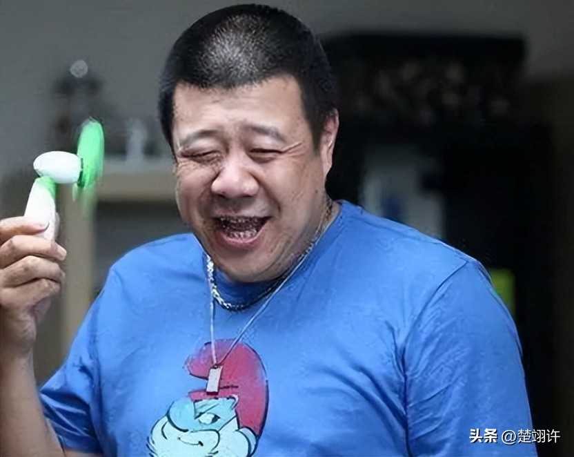 秦卫东瘦到脱相,知名老戏骨秦卫东近照瘦脱相