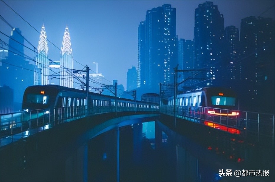 重庆崽儿拍街景,重庆崽儿完整视频