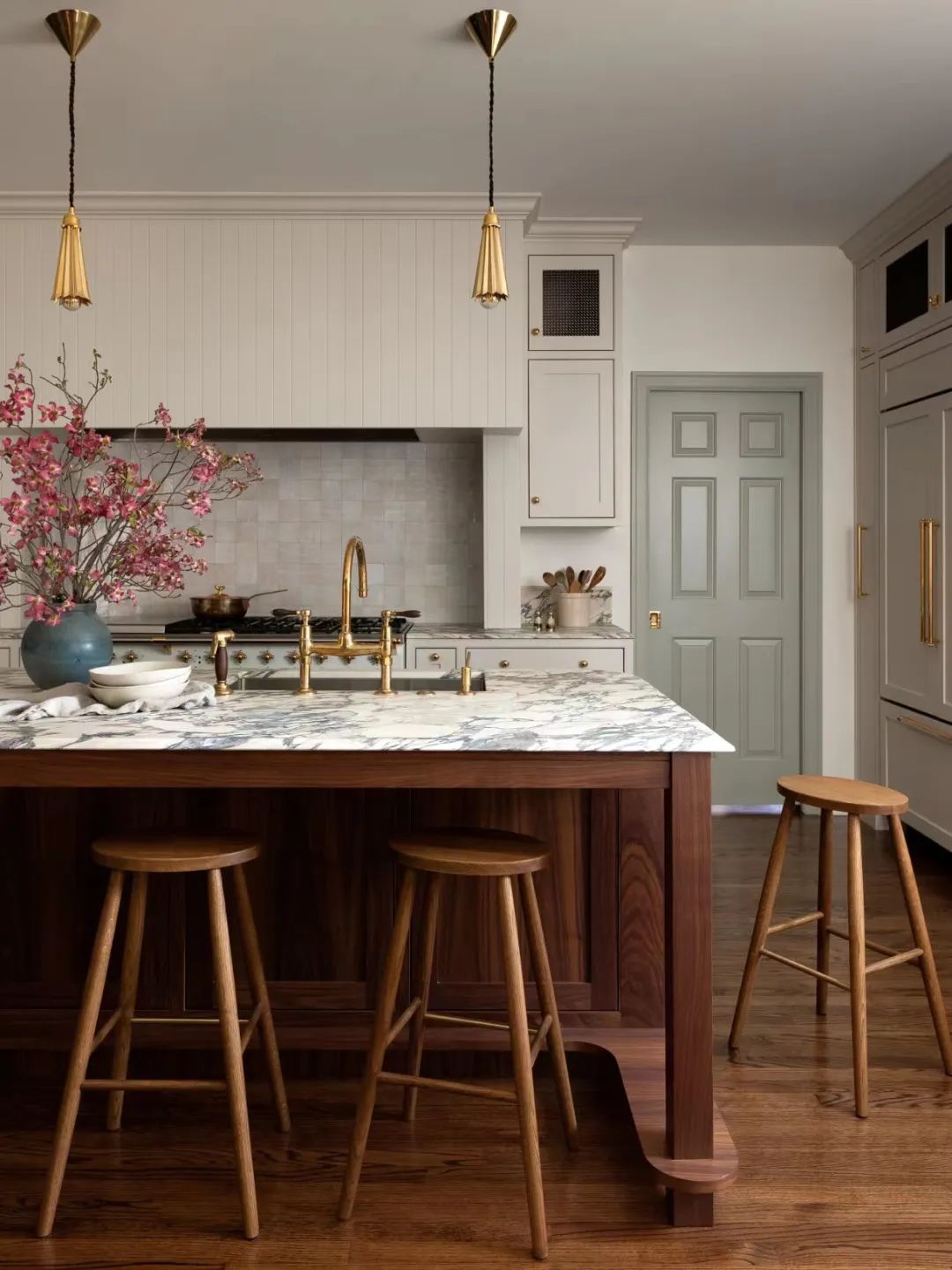 德系厨房比日系厨房好的点,日系厨房跟德系厨房哪个好