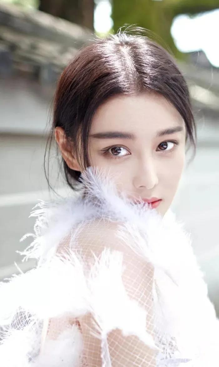 张馨予清纯写真图片大全,张馨予迷人写真