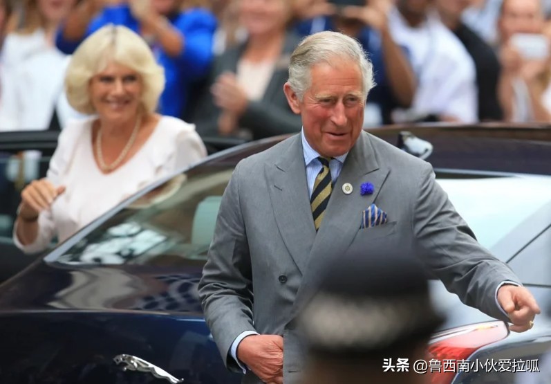 黛妃葬礼查尔斯,学生说上学像坐牢的人