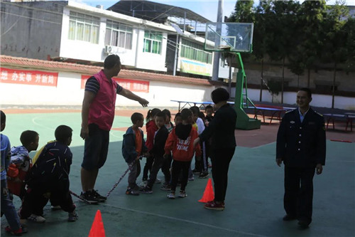 为中国足球梦想助力,为农村孩子筑梦爱心公益活动