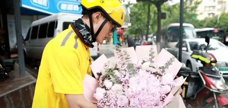 鲜花批发零售怎样运营,鲜花生意的发展趋势