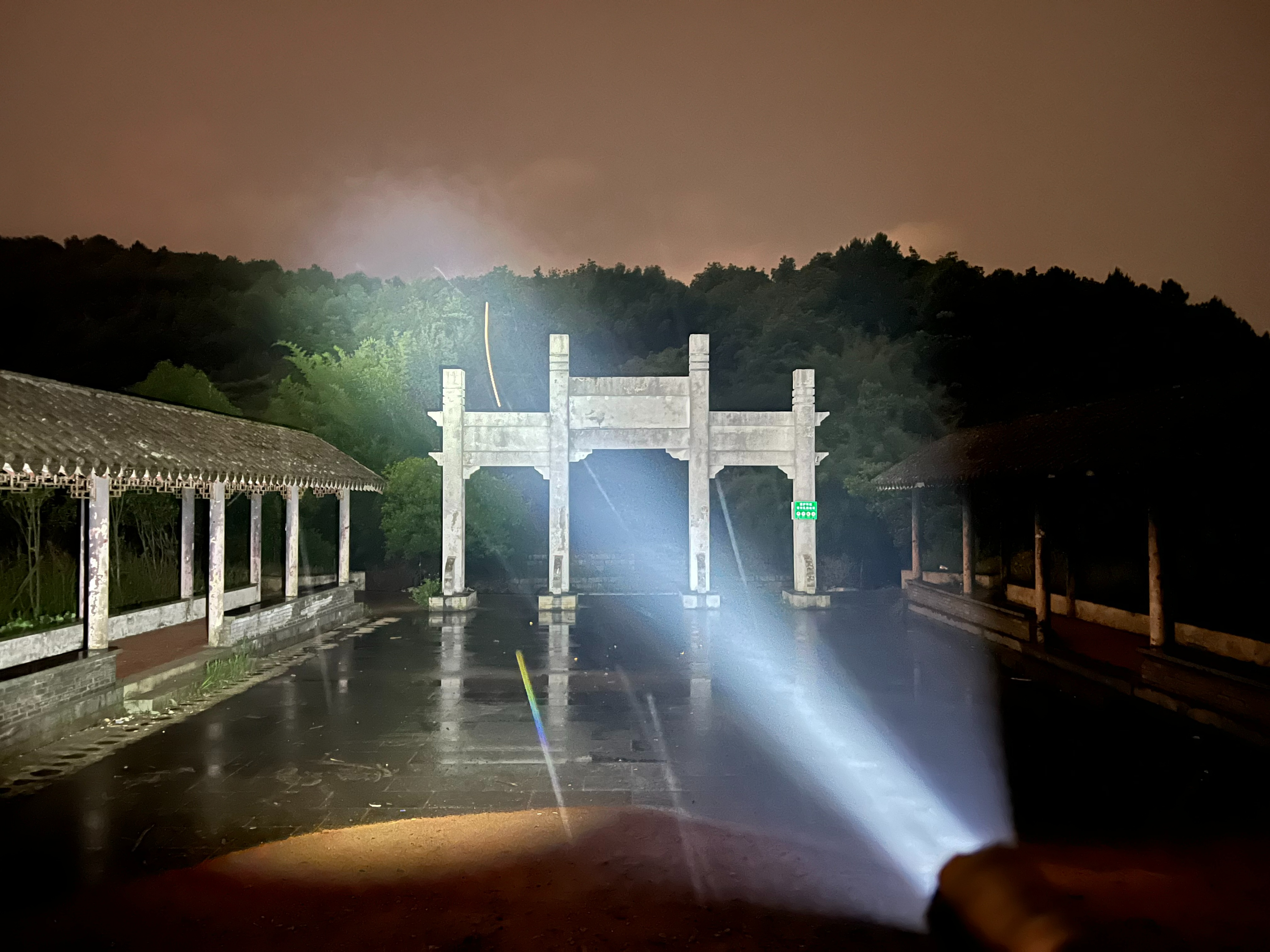 fenixtk22手电评测,fenixtk20uev2.0战术手电