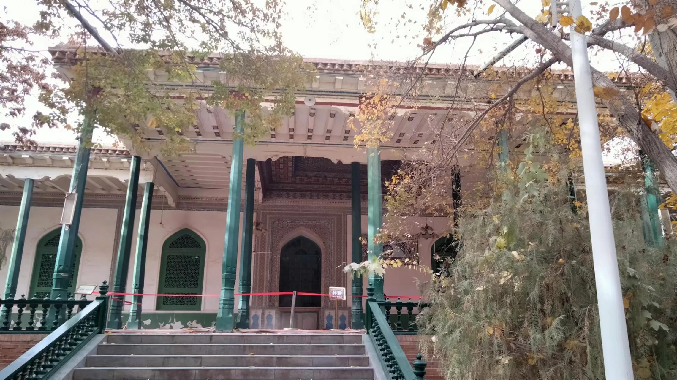 遇到在路上旅行,一个月也能赚一万块左右的小敏(124)