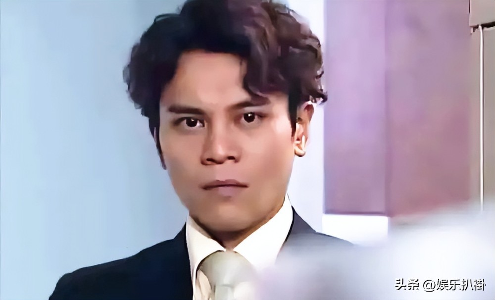 十大男星嫁富婆,娶富婆当老婆的4位男星