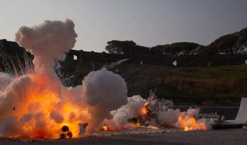 一道闪电劈死十几头牛,一道闪电劈死多少人