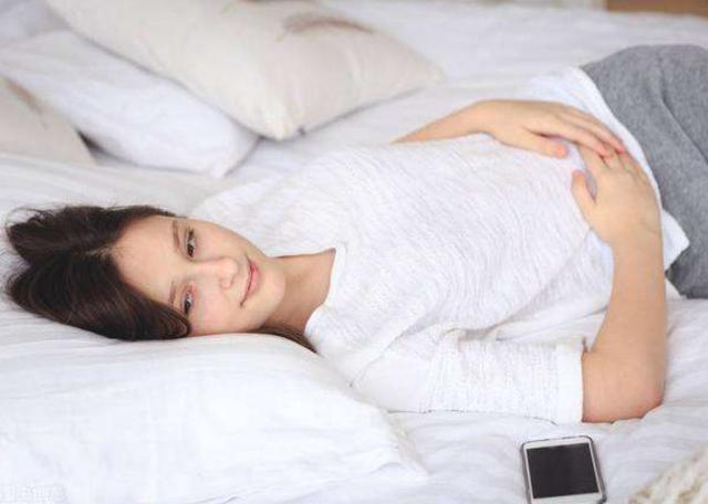 内裤上出现这些情况小心疾病,内裤上有这几种情况需要注意