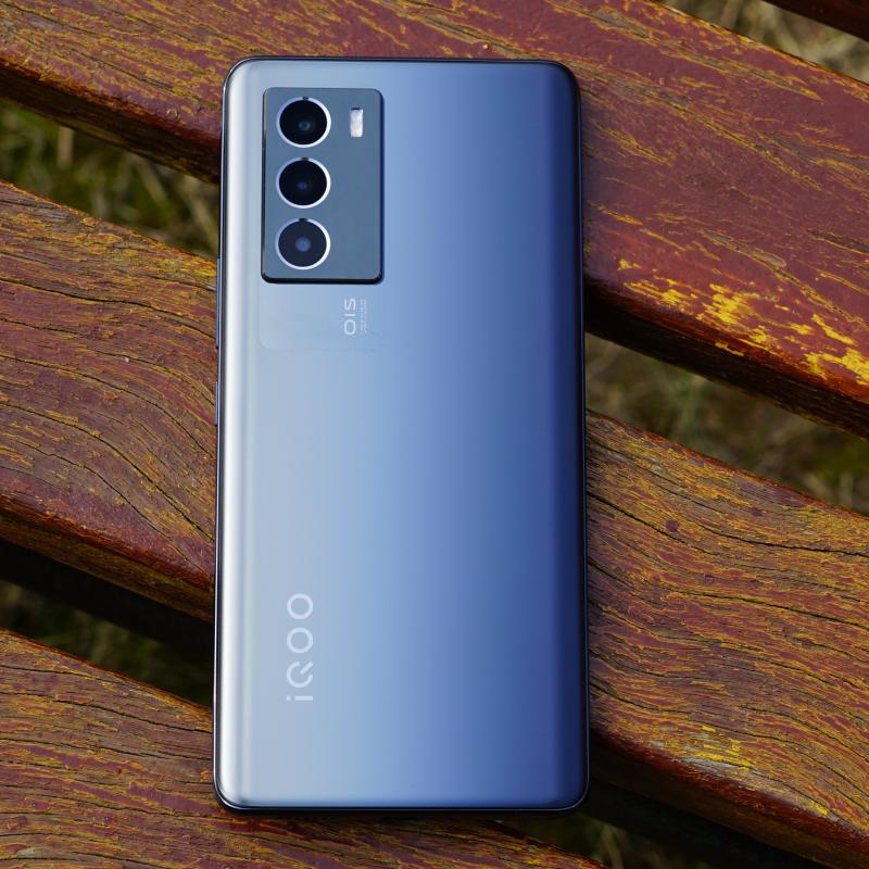 游戏拍照两不误的iqoo手机1500以内,iqooneo5快充