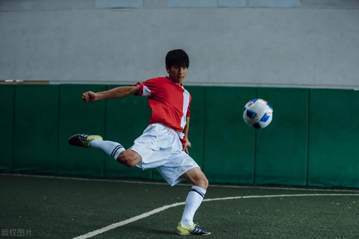 足球材质热塑性聚氨酯,制作足球材料