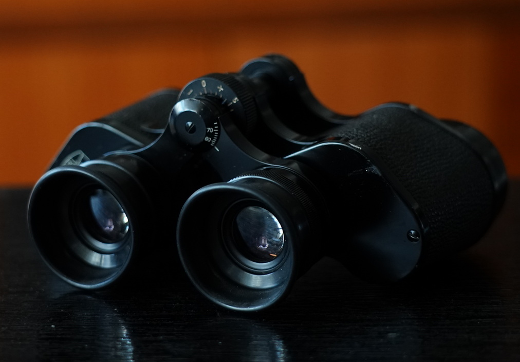 战争时期的老式军用望远镜,战争年代的18倍望远镜