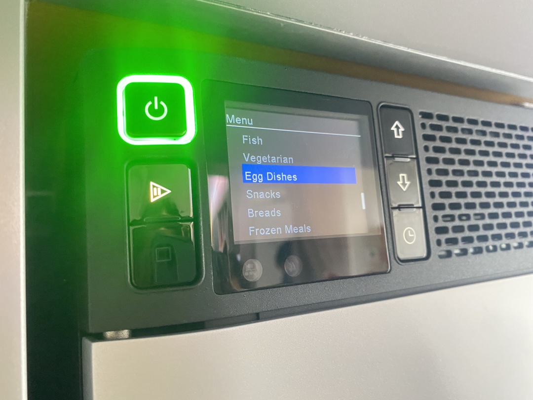 国产大飞机c919正式交付东方航空,国产大飞机c919首飞内部视频