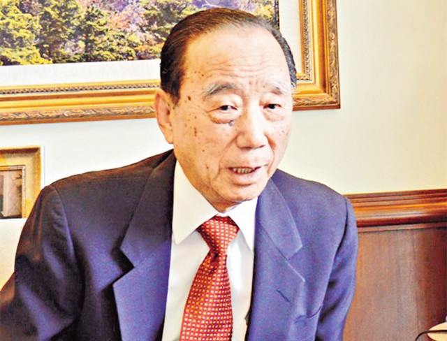 棣欐腐璞棬濂充汉鍑鸿建,棣欐腐濂虫槦琚瘜璞姏寮冪敓涓夊瓙