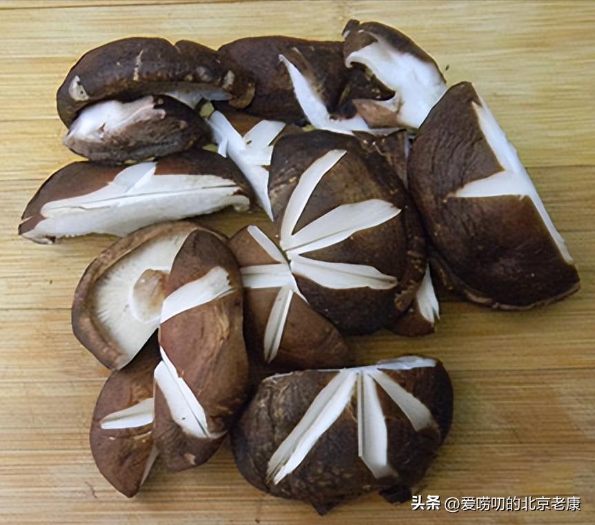 香菇烧鸡翅做法视频教程,香菇烧鸡翅根做法