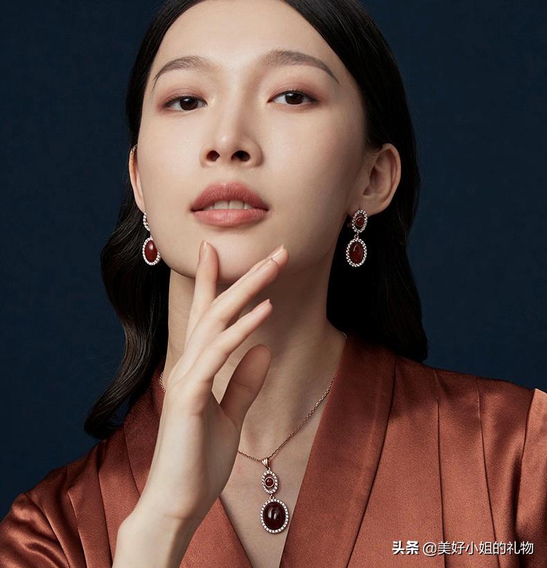 母亲节礼物40-50岁实用首饰套装,母亲节首饰礼物推荐