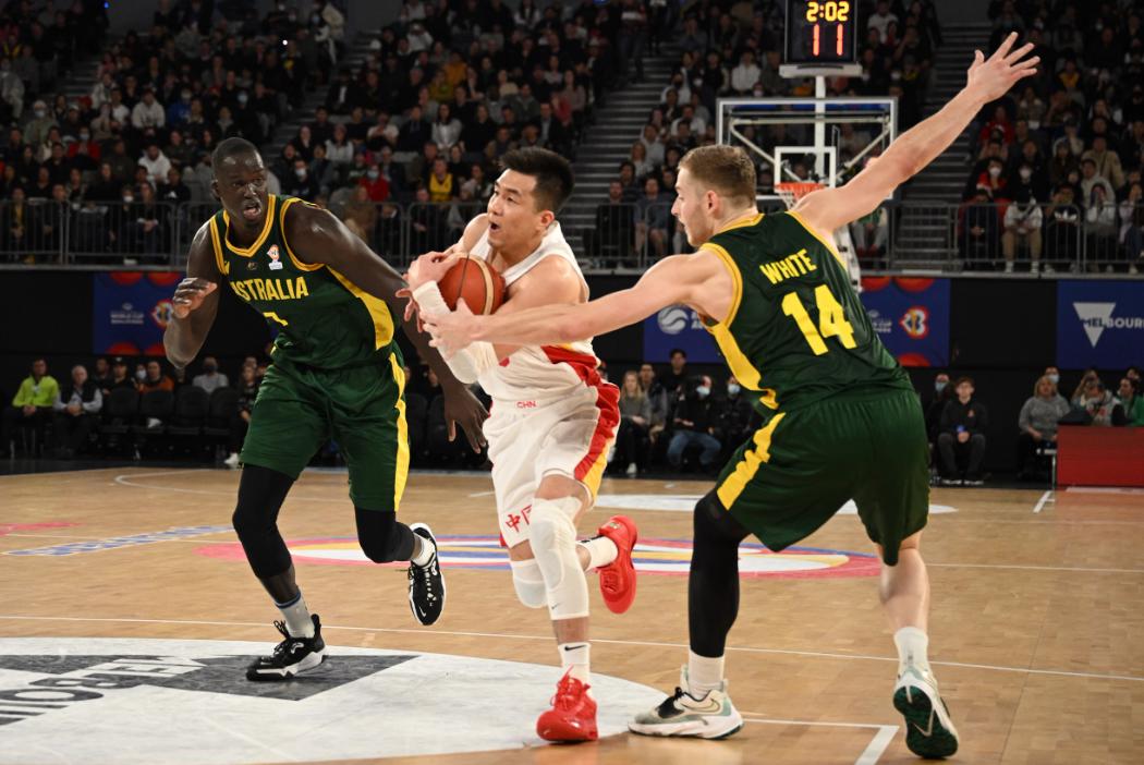 中国男篮现役第一后卫赵睿的实力,赵睿落选中国男篮集训大名单视频