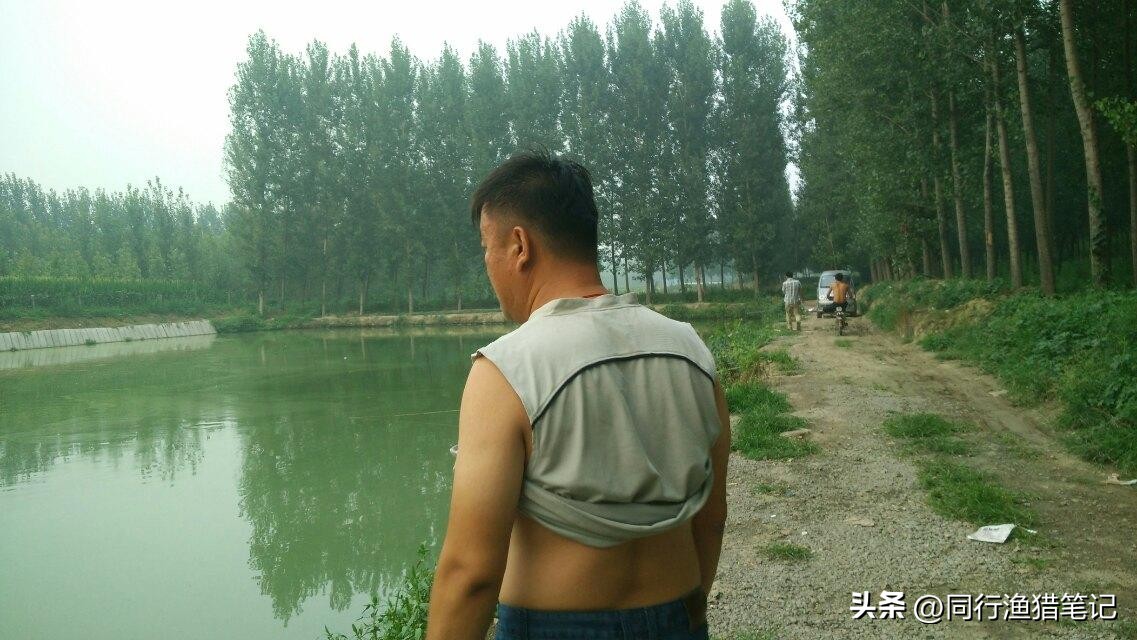 经常钓鱼的人容易遇到什么人,钓鱼人有时间就钓鱼有钱就买渔具