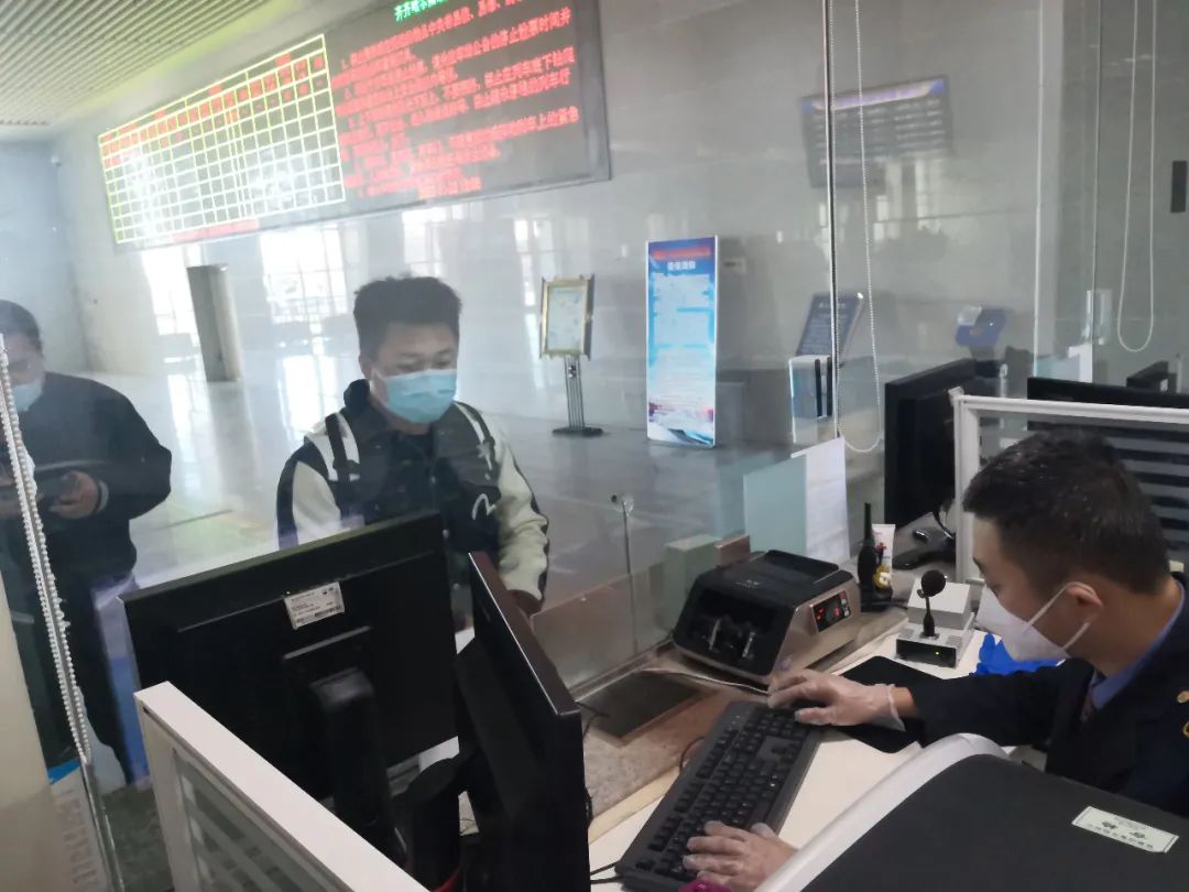 乘车可以异地办理临时身份证么,任何车站都能办理临时身份证吗