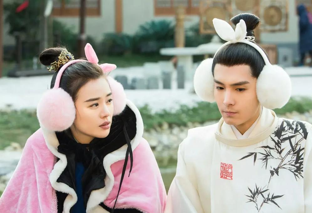 从查无此人到一鸣惊人,从大红大紫到无人提及的男明星