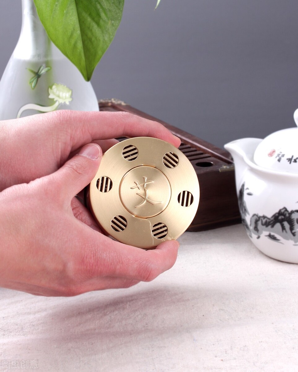 老年人总有尿感怎么回事,老年人夜间尿多怎么治