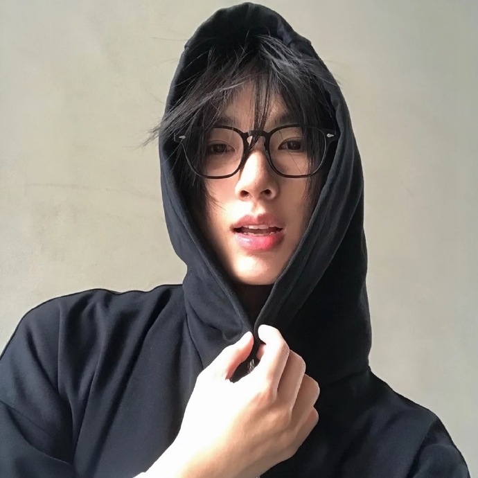 男生头像极简主义有深度,远离世俗的个性男生头像