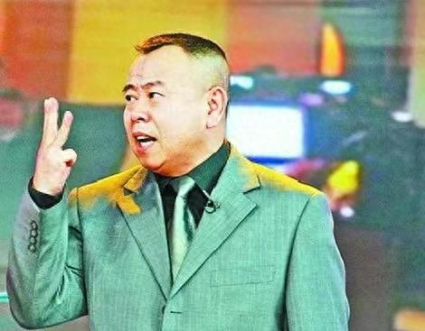 小品演员踢足球电影,小品演员评价中国足球