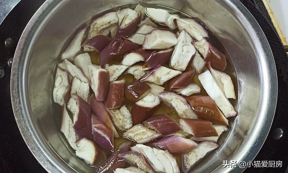 最简单的土豆焖茄子,好吃又简单的土豆茄子的做法