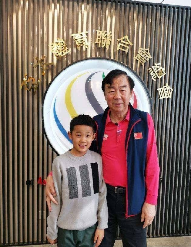 女排之父袁伟民近况,女排原教练袁伟民近况