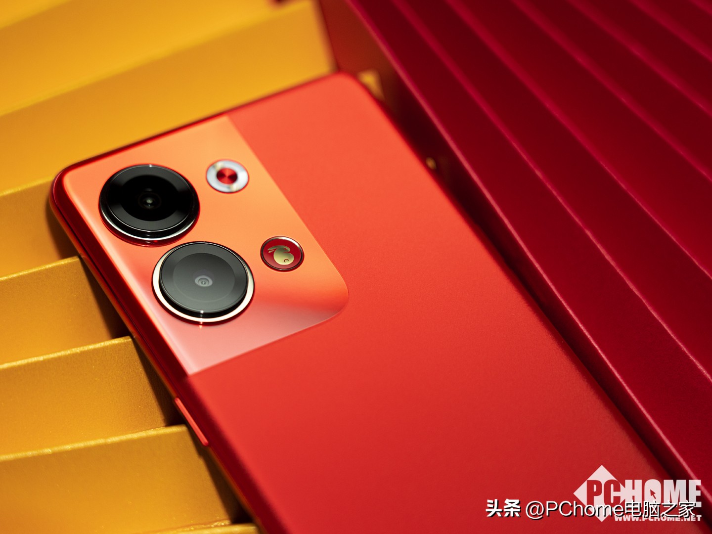 iphone泛黄的屏幕是怎么回事,iphone11后壳为什么会变黄