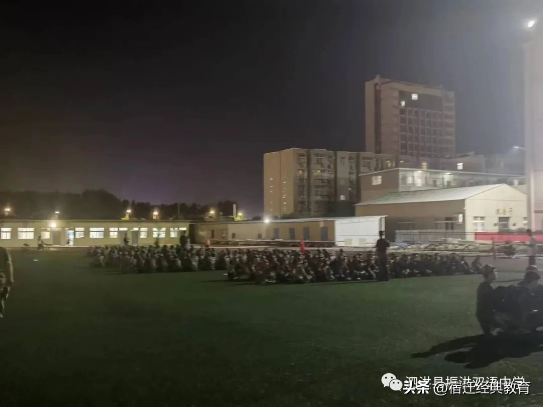 2019级新生军训掠影之动作篇,直击2022级新生军训汇演现场