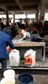 杭州最美老板娘视频,最美老板娘网友连夜赶往现场