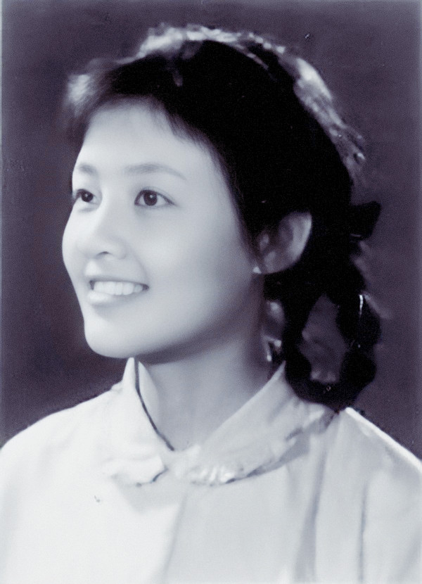 张兰为何落魄到开直播,张兰怎么从一无所有又翻身的