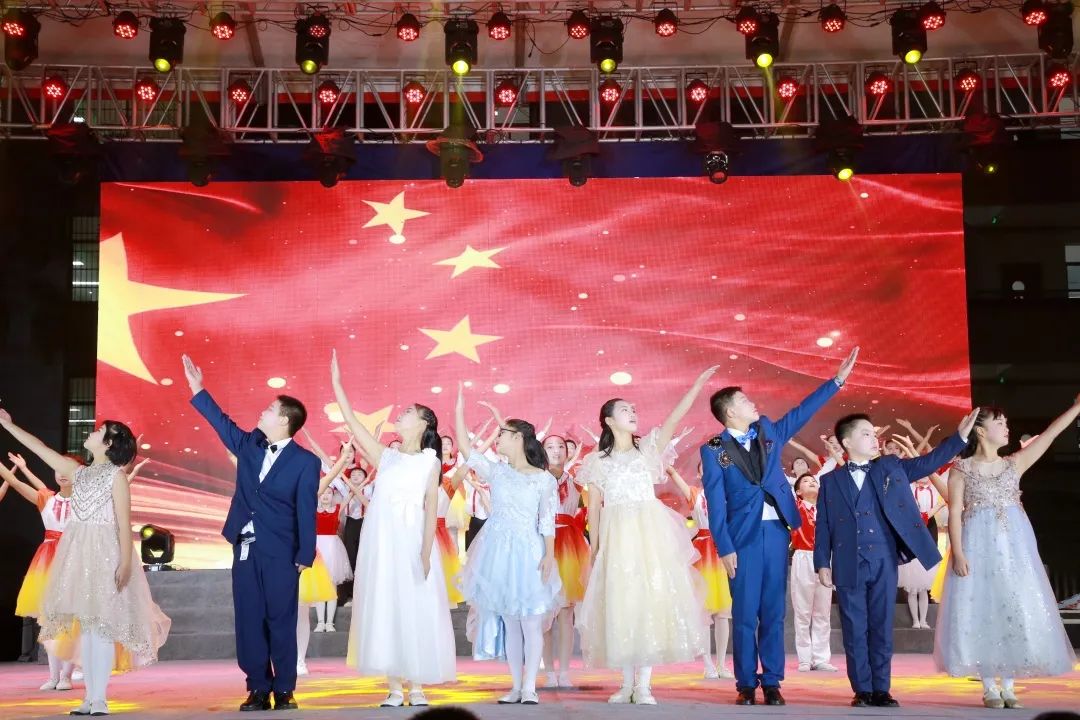 八斗扬帆，为梦起航