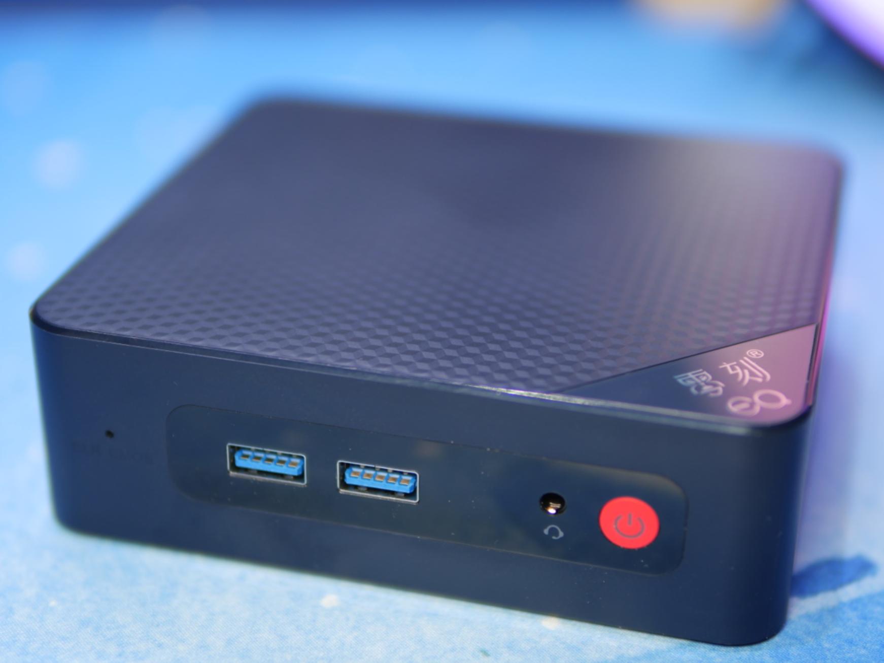 再也不怕投屏被限。零刻EQ12全能小主机直连电视，4K资源轻松看。