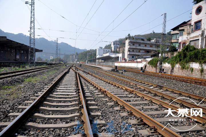 重庆市域铁路綦江线,川黔铁路重庆段