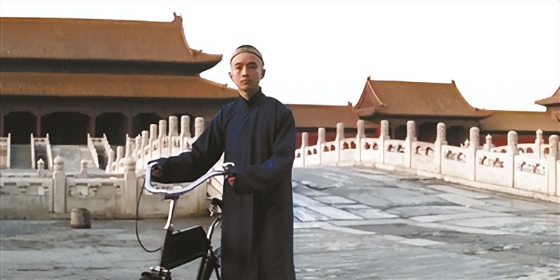 末代皇后婉容死后被扔在臭水沟边,末代皇后私生女