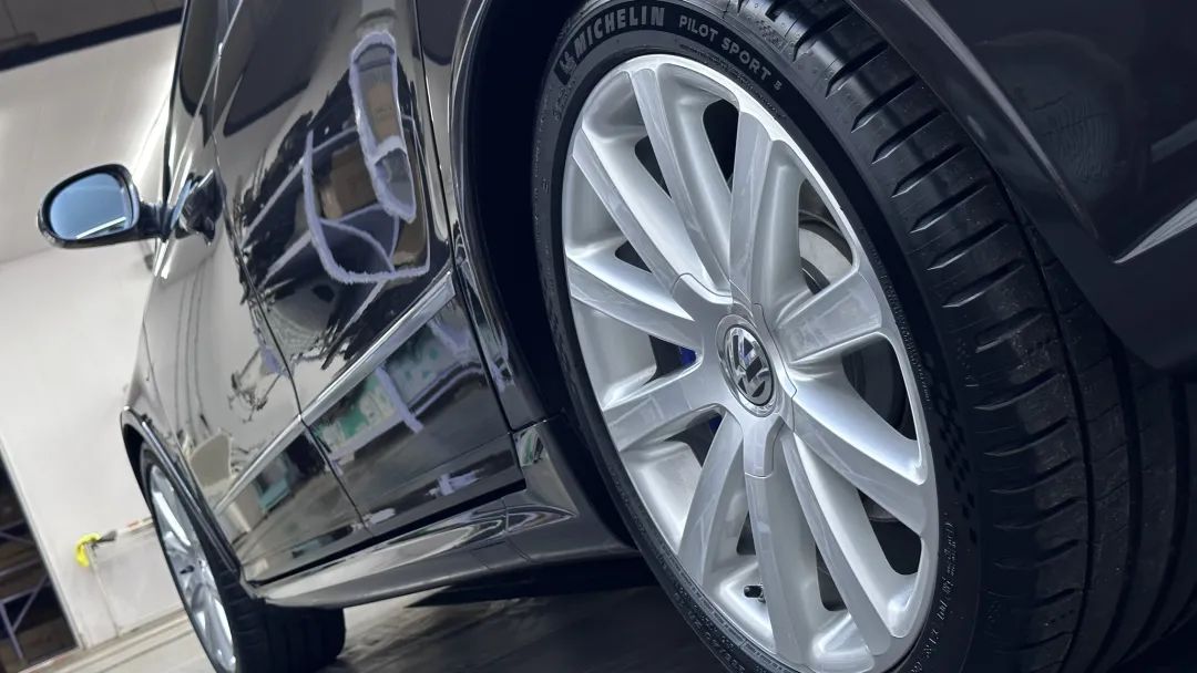 r36翻新改造全过程,大众r36这么老的车怎么还卖这么贵