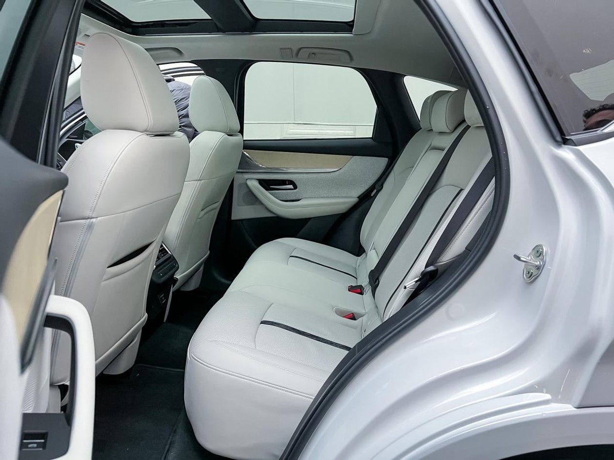 2022款马自达CX-60，后驱平台豪华SUV技术解析，50万元卖得动吗？