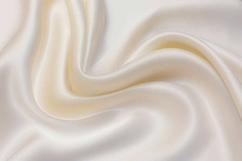 夏天什么衣服材质的穿着最凉快,夏季穿什么材质的衣服最凉快