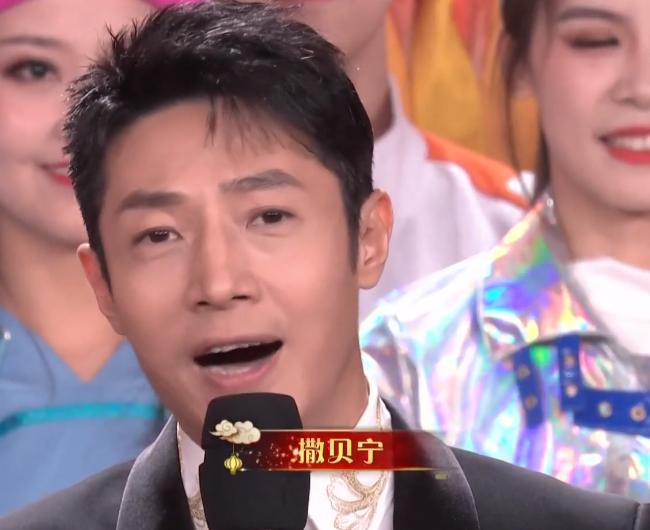 9位春晚主持人今昔对比,2017央视春晚五位主持人