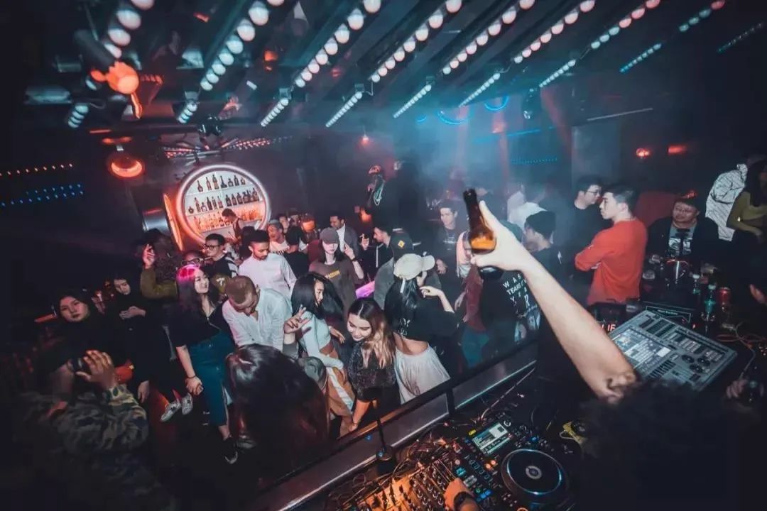 我们先大乱后小乱---南京蹦迪野史